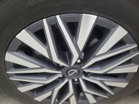 Used 2024 Nissan Altima 2.5 SV FWD image 31