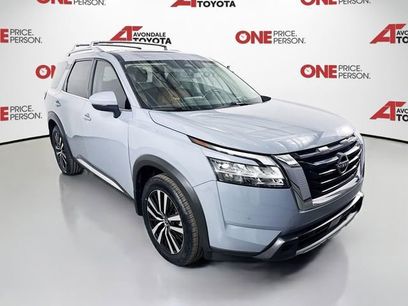 Used 2023 Nissan Pathfinder Platinum w/ Cargo Package