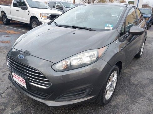 Certified 2018 Ford Fiesta SE image 4