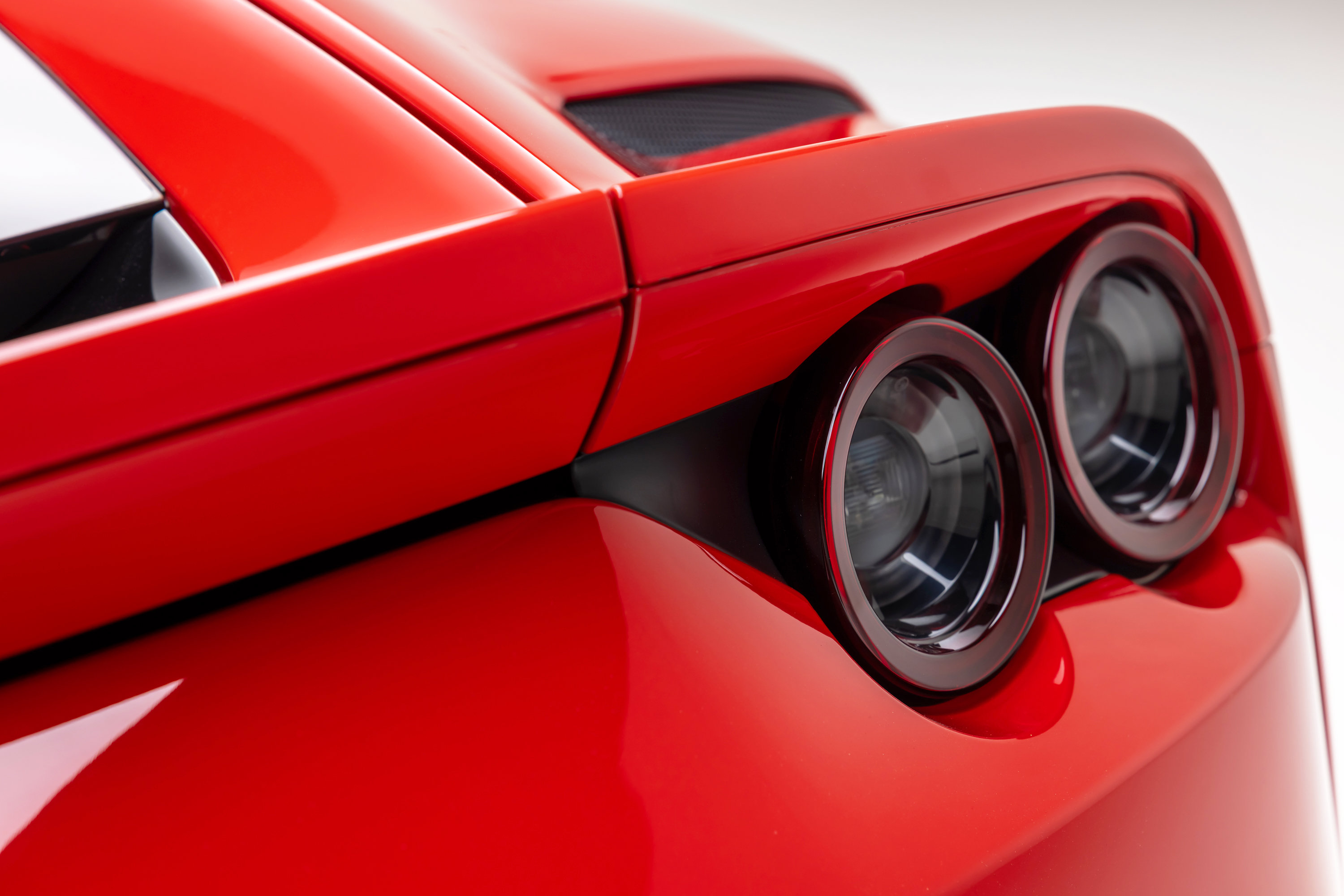 Certified 2020 Ferrari 812 Superfast RWD image 18