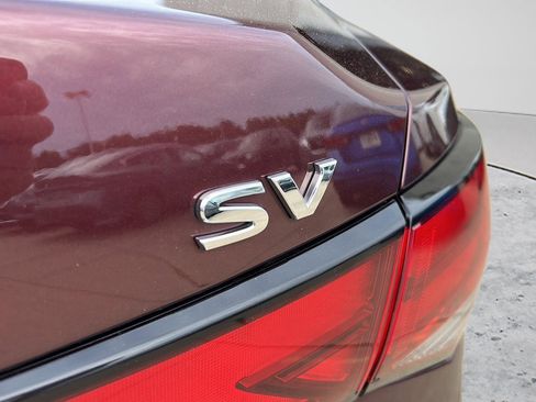 Used 2024 Nissan Sentra SV FWD image 24
