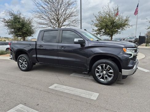 Used 2023 Chevrolet Silverado 1500 LT image 12