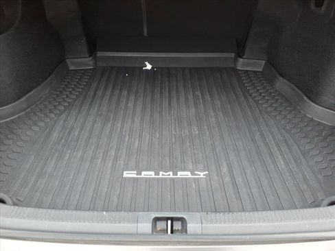 Used 2019 Toyota Camry SE image 19