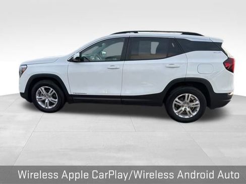 Used 2022 GMC Terrain SLE w/ Driver Convenience Package image 10