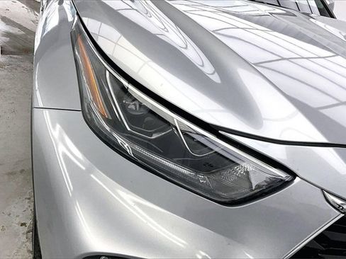 Used 2021 Toyota Highlander Platinum image 26