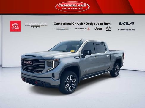 Used 2024 GMC Sierra 1500 AT4 w/ Technology Package image 4