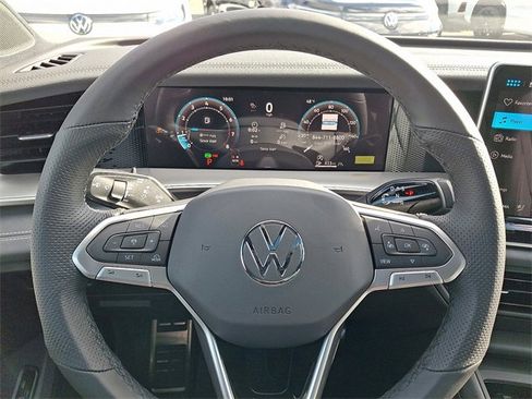 New 2026 Volkswagen Tiguan SE R-Line image 10