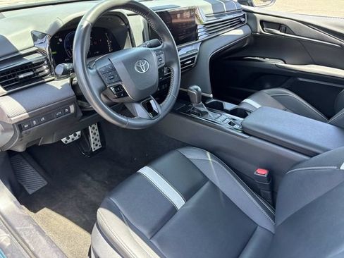 Used 2025 Toyota Camry SE FWD image 18