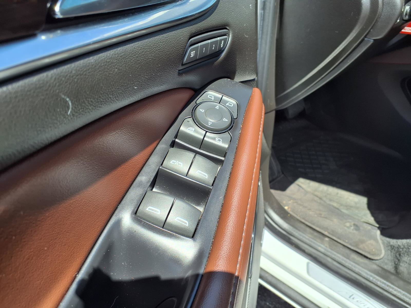 Used 2020 Buick Envision Essence FWD image 21