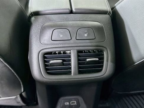 Used 2023 Buick Envision Avenir AWD/4WD image 32