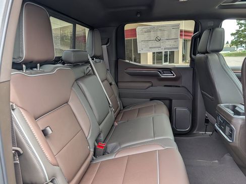 New 2026 GMC Sierra 1500 Denali w/ Denali Reserve Package AWD/4WD image 30