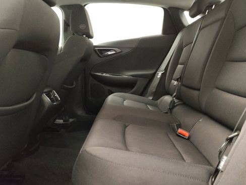Used 2021 Chevrolet Malibu LT FWD image 18