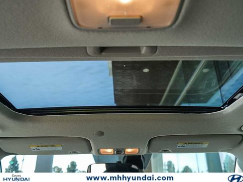 New 2026 Hyundai Venue SEL FWD image 19