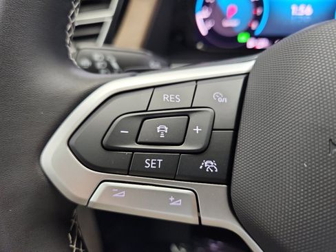 New 2026 Volkswagen Atlas SE FWD image 14