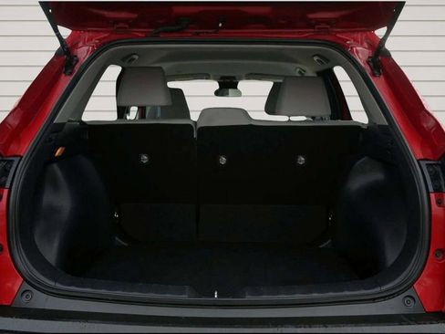 Used 2022 Toyota Corolla Cross LE image 10