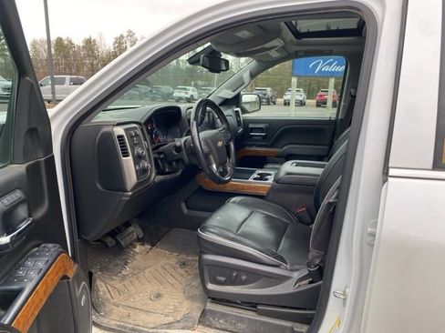 Used 2017 Chevrolet Silverado 1500 High Country w/ High Desert Package image 11