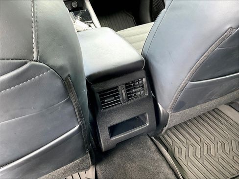 Used 2024 Mitsubishi Outlander SE Black Edition AWD/4WD image 10