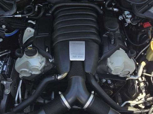 Used 2016 Porsche Panamera 4 AWD/4WD image 33