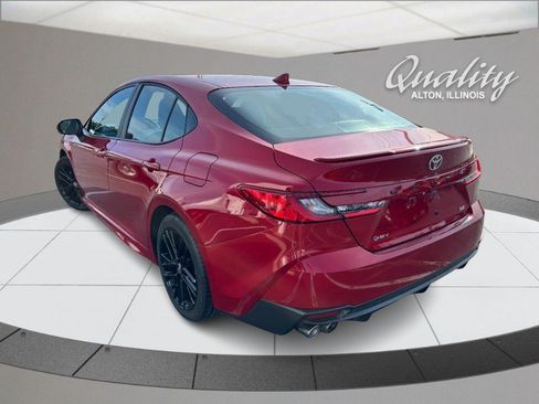 Used 2025 Toyota Camry SE FWD image 6