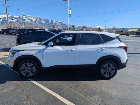 Used 2024 Kia Seltos LX image 8