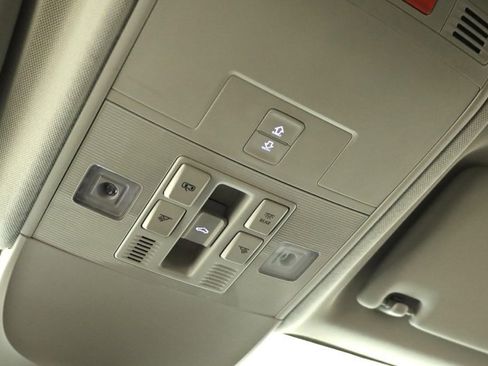 Certified 2024 Volkswagen Taos SEL image 30