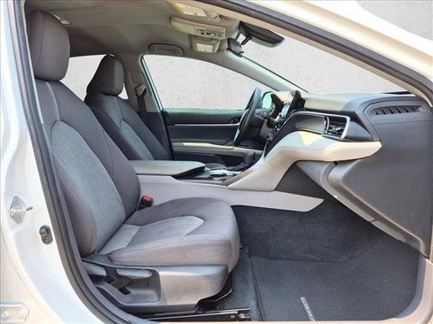 Used 2022 Toyota Camry LE FWD image 21