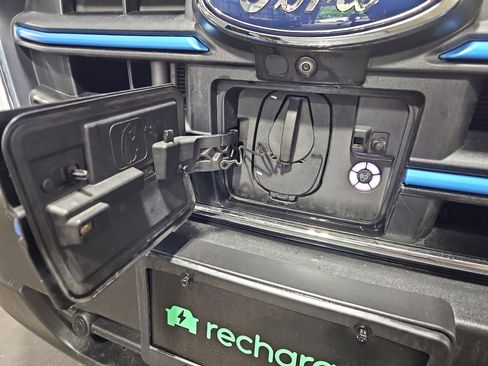 Used 2022 Ford E-Transit Medium Roof w/ Load Area Protection Package RWD image 5