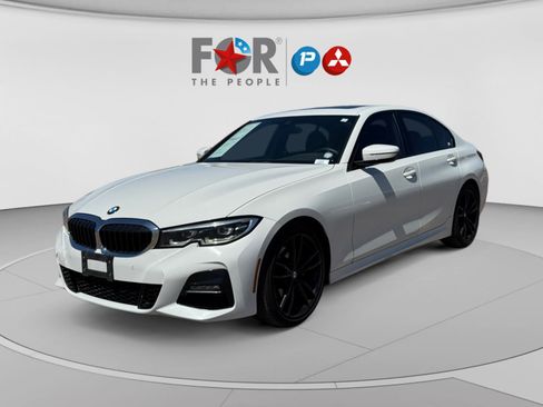Used 2021 BMW 330i Sedan w/ M Sport Package RWD image 1