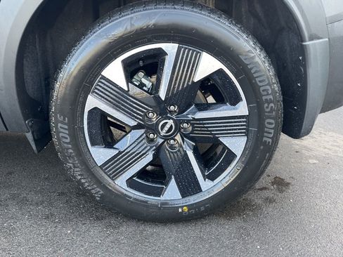 New 2026 Nissan Kicks SV AWD/4WD image 17