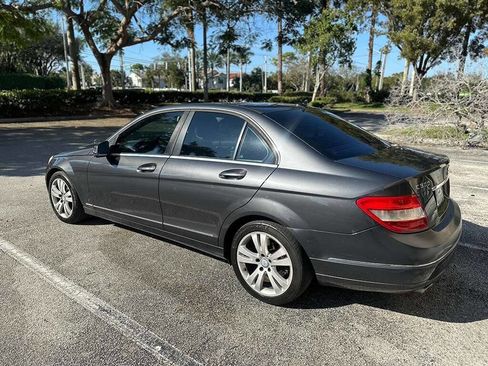Used 2010 Mercedes-Benz C 300 C 300 Luxury 4MATIC AWD 4dr Se image 5