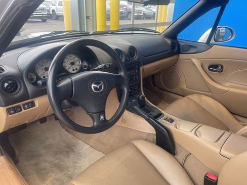 Used 2001 MAZDA MX-5 Miata LS image 9