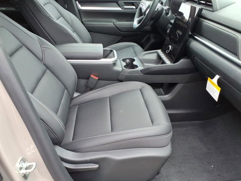 New 2026 GMC Terrain Elevation w/ Elevation Premium Package AWD/4WD image 8