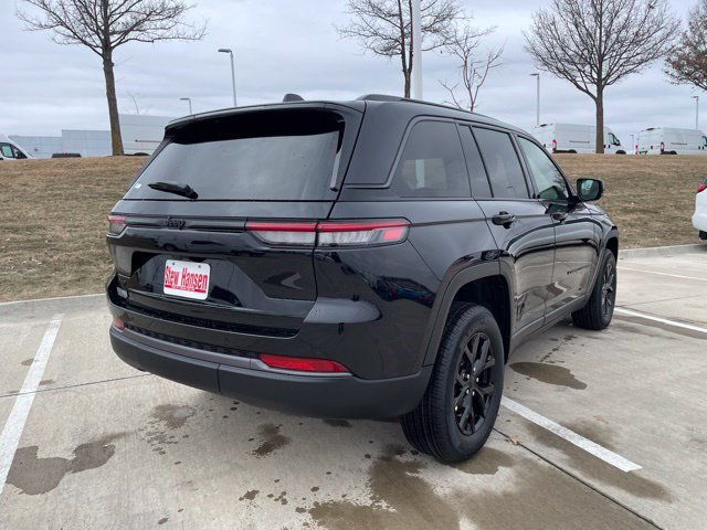 New 2026 Jeep Grand Cherokee Altitude AWD/4WD image 6