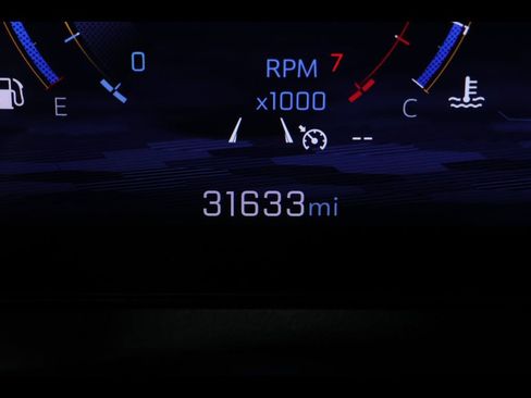 Used 2025 Chevrolet Traverse LT image 23