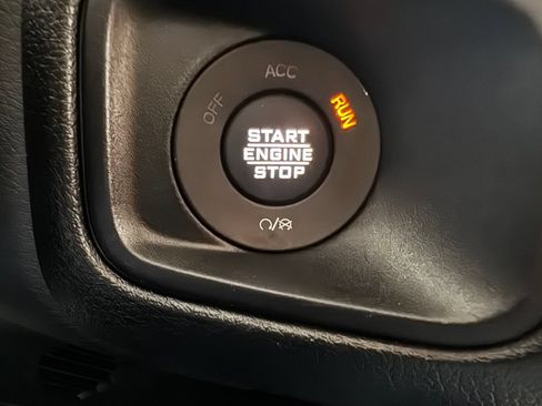 Used 2025 Jeep Wrangler Unlimited Sport AWD/4WD image 43