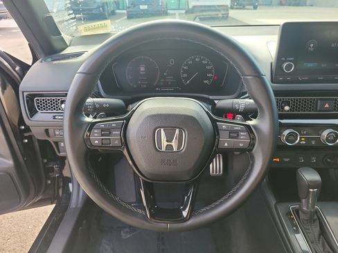 Used 2025 Honda Civic Sport image 17