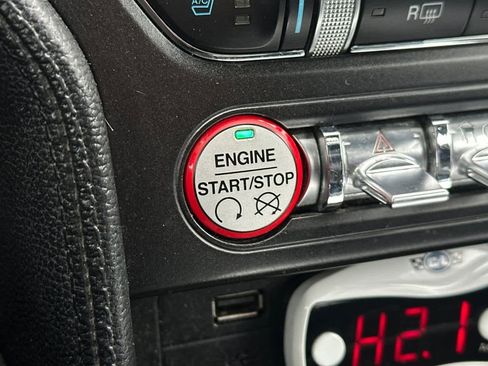 Used 2015 Ford Mustang Premium image 25