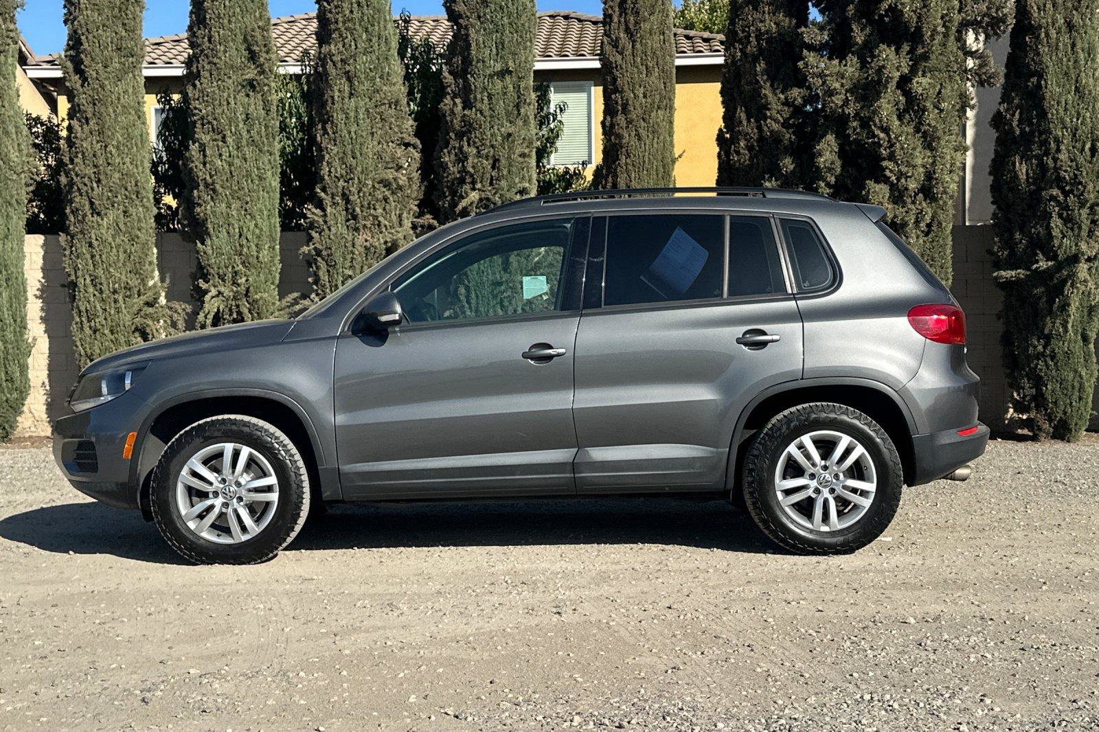 Used 2017 Volkswagen Tiguan S FWD image 6