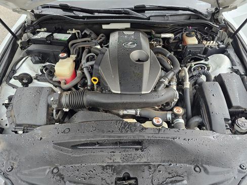 Used 2017 Lexus IS 200t RWD image 12