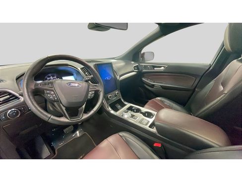 Used 2022 Ford Edge Titanium w/ Equipment Group 301A AWD/4WD image 11