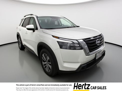 Used 2025 Nissan Pathfinder SV image 1