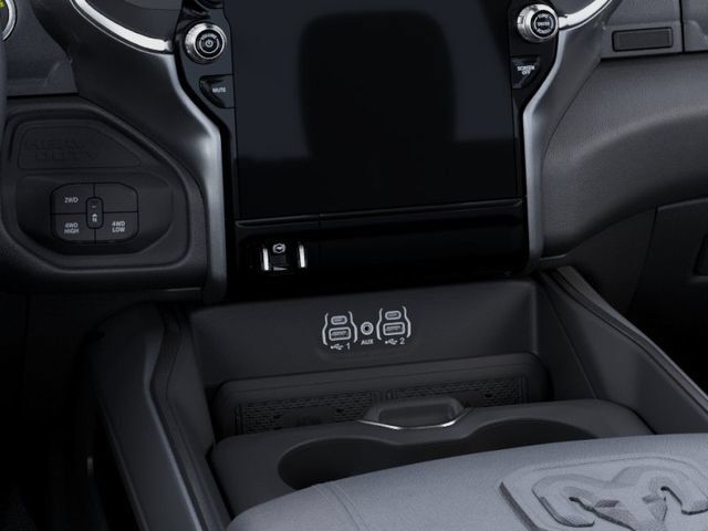 New 2026 RAM 3500 Laramie AWD/4WD image 25