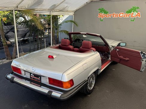 Used 1987 Mercedes-Benz 560 SL image 7