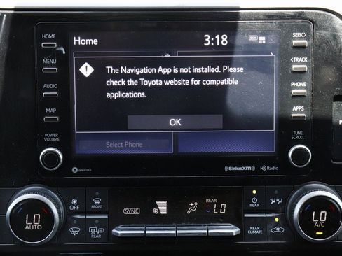 Used 2022 Toyota Highlander LE image 27