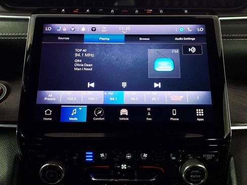 Used 2022 Jeep Grand Cherokee L Overland w/ Luxury Tech Group IV image 24