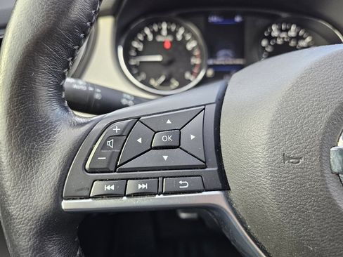 Used 2019 Nissan Rogue Sport SL w/ Premium Package image 46