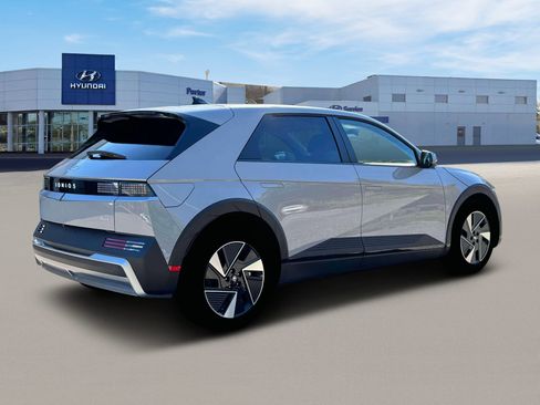 New 2026 Hyundai Ioniq 5 SEL AWD/4WD image 8