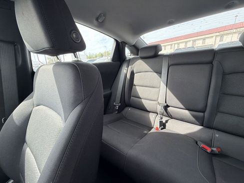 Used 2021 Chevrolet Malibu LT image 12