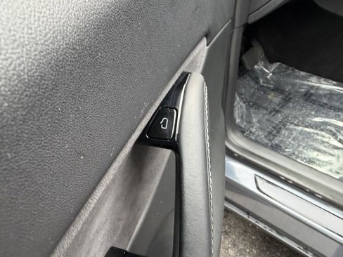 Used 2021 Tesla Model Y Long Range image 14