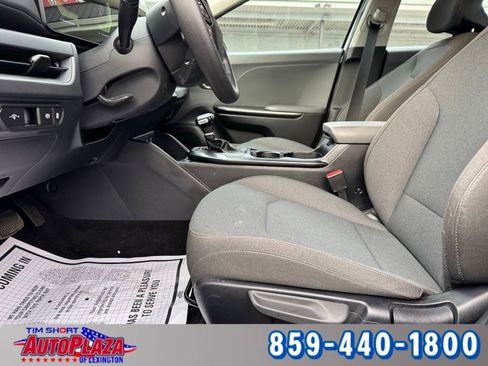 Used 2025 Kia K4 LXS image 26